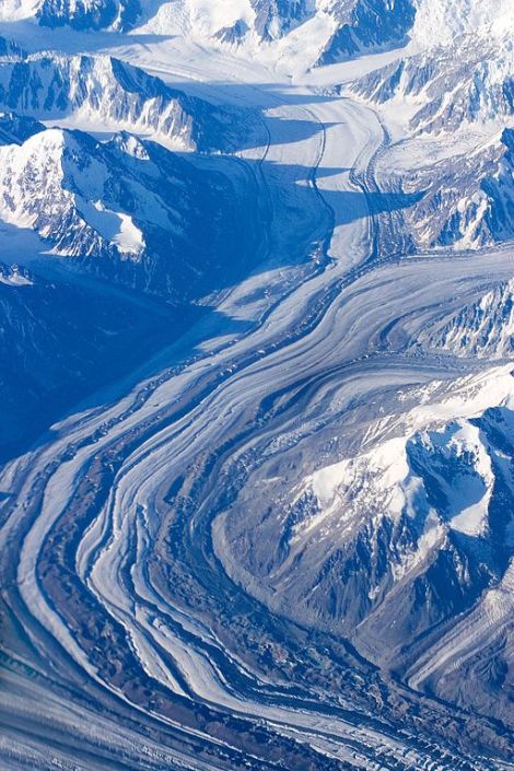 Złożony lodowiec dolinny, góry Alaski, USA. Fot. J. French/Wikimedia